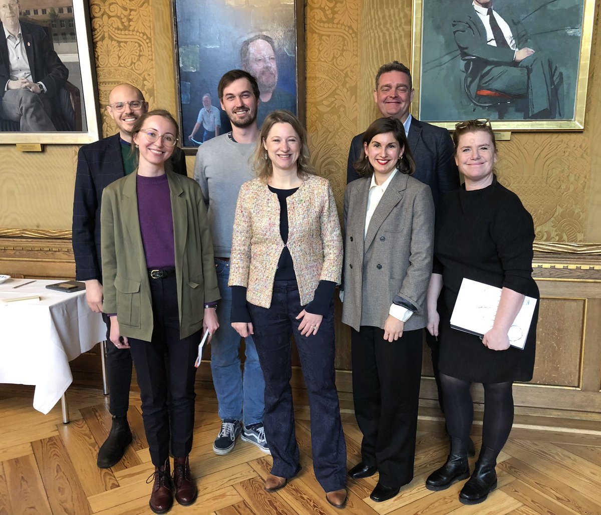 Inspiring lunch at City Hall today with the Lord Mayor of Copenhagen @SophieHAndersen, @RohlChristopher, and @zakiae & @JohanGalster from @wedodemocracy.

Thank you for hosting @DemocracyNext to talk about the next democratic paradigm and share with us your ambitious plans!