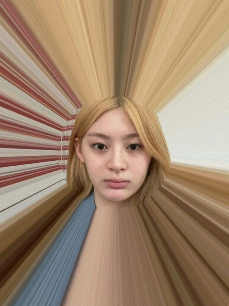 OUTGABRIELLE03's tweet photo. Eyes up here! The epitome of impossible is finally here. My name's Gabrielle Hennessy. Nevermore Academy's Yoon Seeun. Despite having an innocent face, I can be your worst nightmare :> Kidding! I hope we can be friends tho :D 

#UnitasEstInvicta
#NeverMore
#OutcastGabrielle https://t.co/PYnRultH41