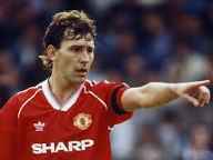 Happy 66th birthday to legend Bryan Robson 