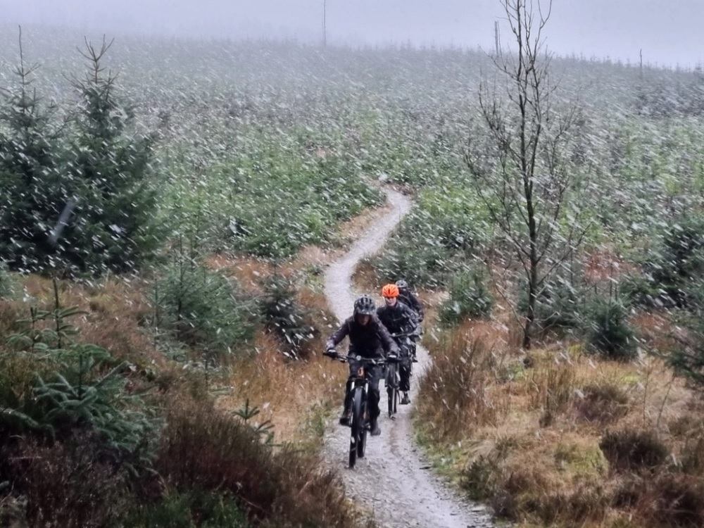 stockportgs's tweet photo. Mountain biking girls experienced questionable weather as they worked on their skills @OPALlandegla.
https://t.co/nvnbCrT9Ya
#SGSInspires #SGSCoCurricular #SGSAdventure #mountainbiking #mountainbikes https://t.co/2vp0wZmuHr