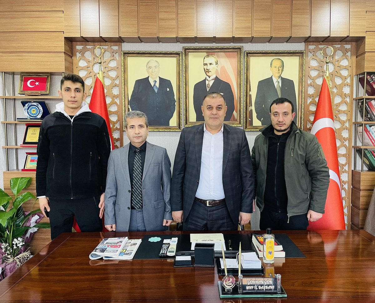 Hayırlı olsun ziyaretimize gelen Murat Çağlar, Ahmet Karataş ve Eren Yağız’a ziyaretleri için teşekkür ediyorum.
<a href="/E_SemihYalcin/">E. Semih Yalçın</a>