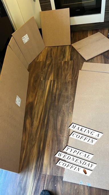 Making a coffin :) https://t.co/X9sQJwdELC<a href="/tag/cavalcade"class="tags"><span>#cavalcade</span></a>