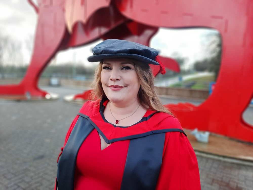 USWEnglish's tweet photo. Many congratulations to Donna-Louise Bishop on being awarded her MPhil in Creative Writing today. Her extraordinary graduation tale is an inspiration: https://t.co/SyUZJJ6ebA https://t.co/dwdCy7pbQM