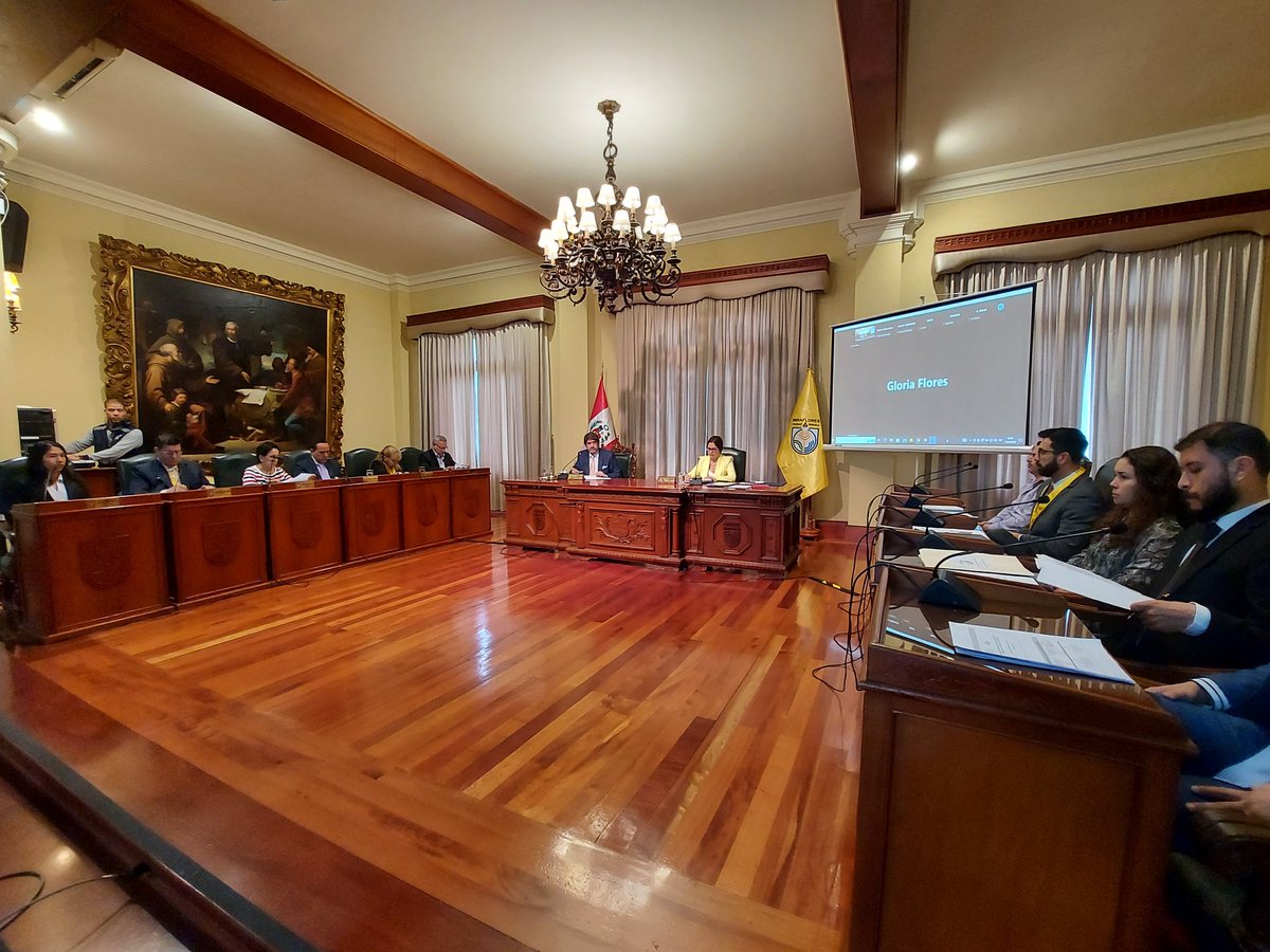 MuniMiraflores's tweet photo. 📢 El alcalde de Miraflores, Carlos Canales (@CarlosCanalesA2), da inicio a la Primera Sesión Ordinaria de Concejo Virtual del año 2023. 

🌐 Sigue la transmisión aquí: https://t.co/VXLmwdRj5y https://t.co/22Yw15isuP