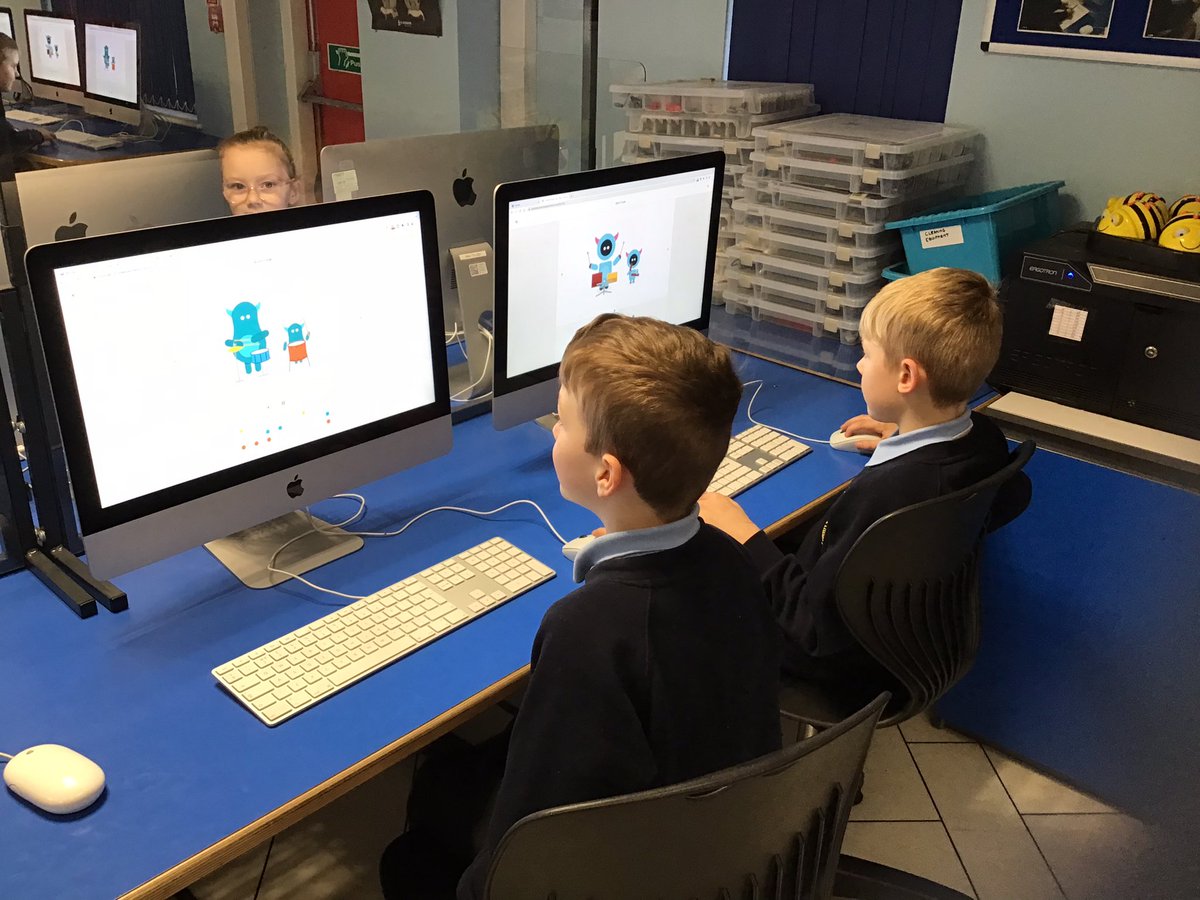 MrsRJ_Thatto's tweet photo. A noisy afternoon exploring rhythm today on computers #thattoprim_2RJ #thattoprim_computerscience https://t.co/s9DdTkhKw1