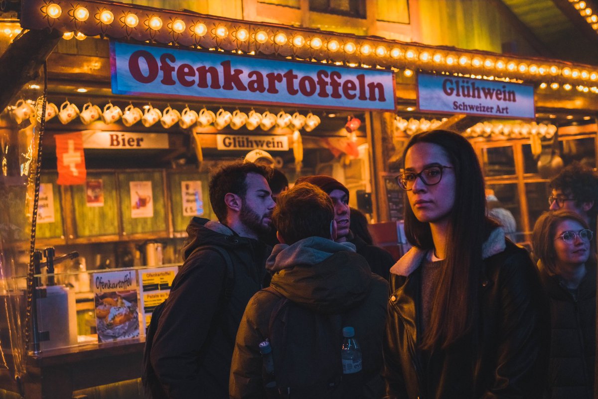 RefusScape's tweet photo. “LuXmas” #2
#SonyAlpha #Luxembourg #Lëtzebuerg #Christmas #Xmas #christmasmarket #luxmas #NewYear #NewYearsEve #night #street https://t.co/R41yaGaLLa