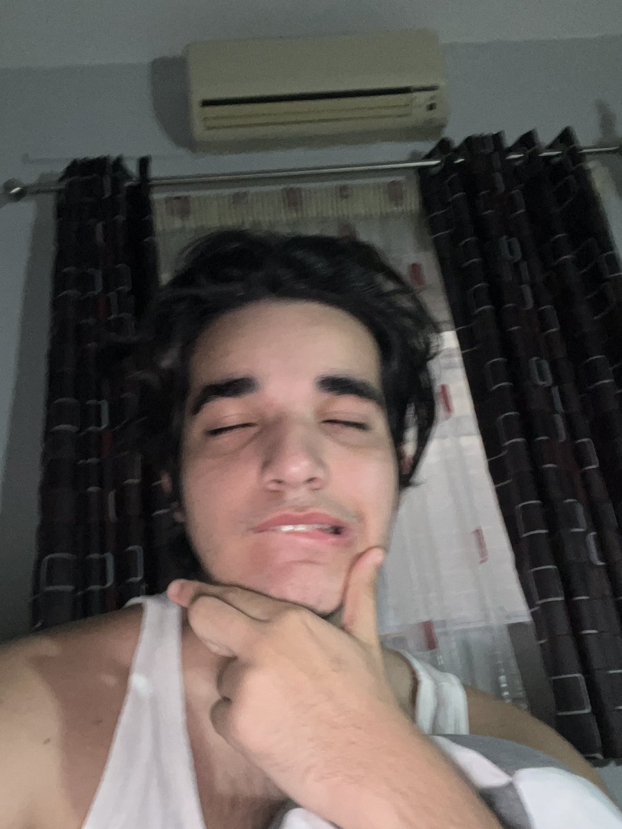 RandomRedCrayon's tweet photo. @f4_rd1 @SubToBeeYT You sure about that ? https://t.co/bHdr46CW4a