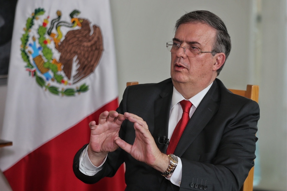 lajornadaonline's tweet photo. .@SRE_mx: el diferendo energético quedó fuera del encuentro

"No tenía caso ponerlo en la #cumbre como algo a resolver, sentí que era más importante el tema del #fentanilo y, de nuestra parte, el de las #armas", comentó el canciller @m_ebrard. https://t.co/3vL096VKnR https://t.co/dd9FHB6OIG