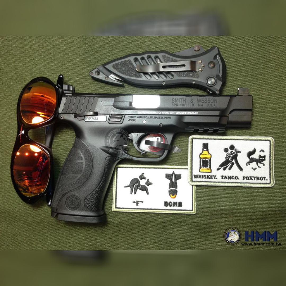 bbgunworldtw's tweet photo. Sometime, size does matter!
Tokyo Marui S&amp;W M&amp;P9L PC Ported
Marui base
Perfect airsoft M&amp;P9L clone
#HMM #MARUI #TokyoMarui #SW #MP9L
#Airsoft #airsofter https://t.co/IqsFdJfkOY