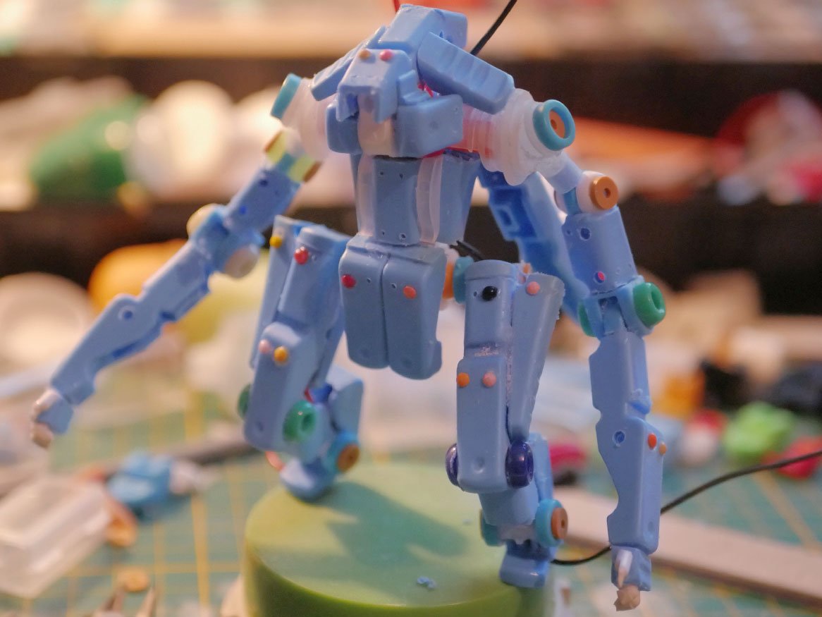 i build this robot with clothespins and beads