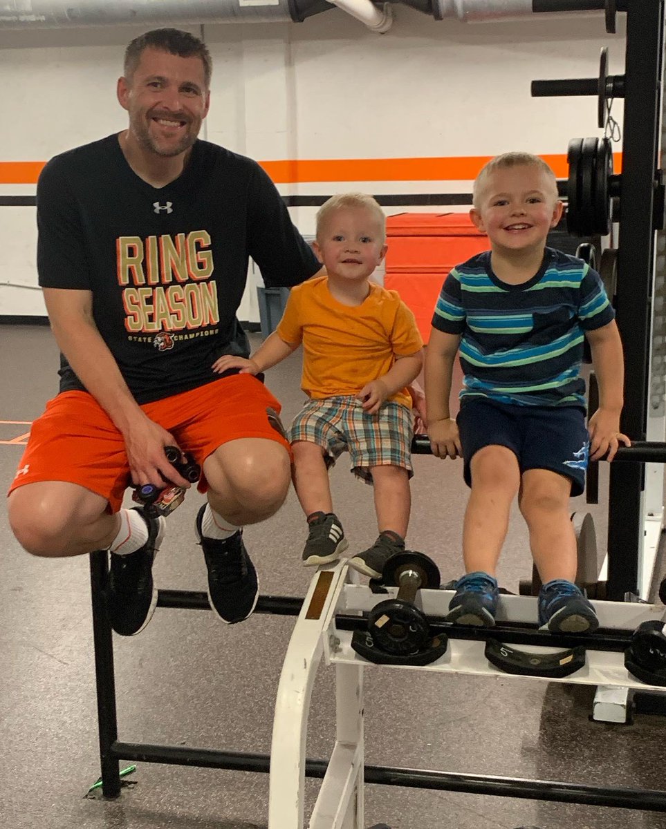 NoelleMaples's tweet photo. Happy birthday Tyler! We love you to infinity- that’s the furthest you can go! @NWCoachStew https://t.co/ZyuYvyXZ0h