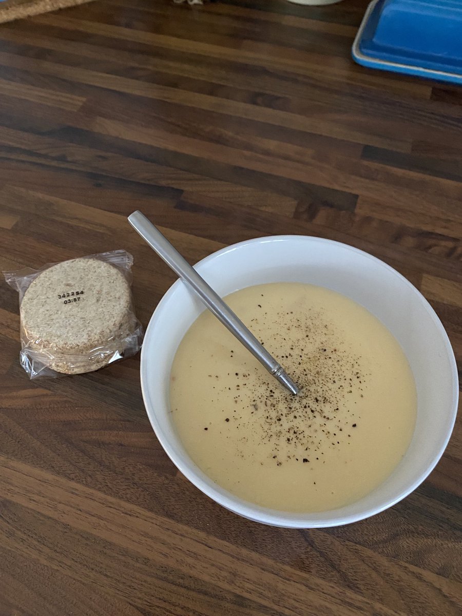 ResistantNorth's tweet image. Fist day since we started back last week that I’ve forced myself to sit down &amp;amp; eat a bit of lunch rather than grazing on the hoof. Crazy busy start to the year. Stock levels are good so keep it coming! #buildingboards #tilebacker #insulatedtilebacker #passivefire #OSM