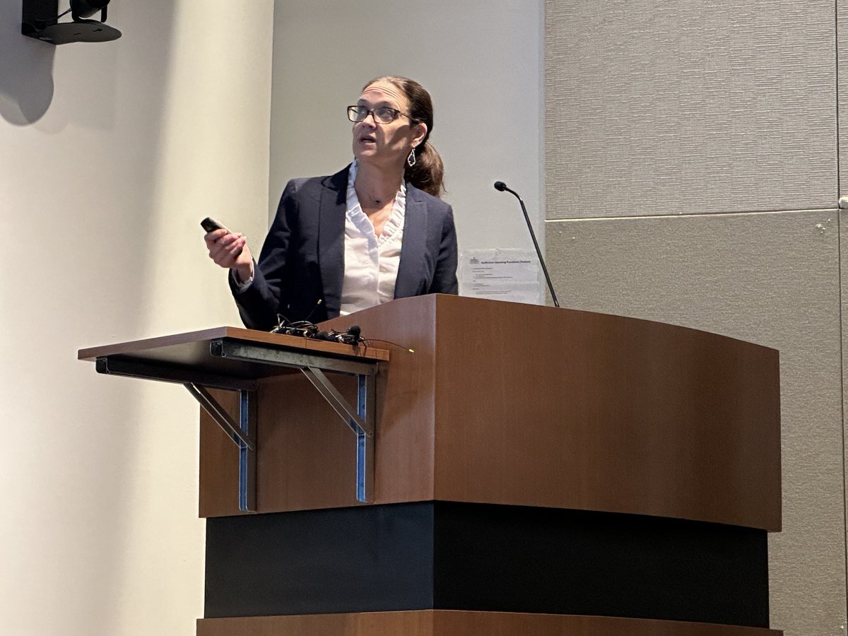 washusurgres's tweet photo. True honor to host @ColemanDM_vasc now from @DukeSurgery (recently @UMichSurgery) underscoring management of pediatric renal hypertension & team-based mgmt of complex surgical disease. @WashUVascular ❤️🫀#diversitybonus #teamswork #SurgEd 👏 https://t.co/tne01DCyNU