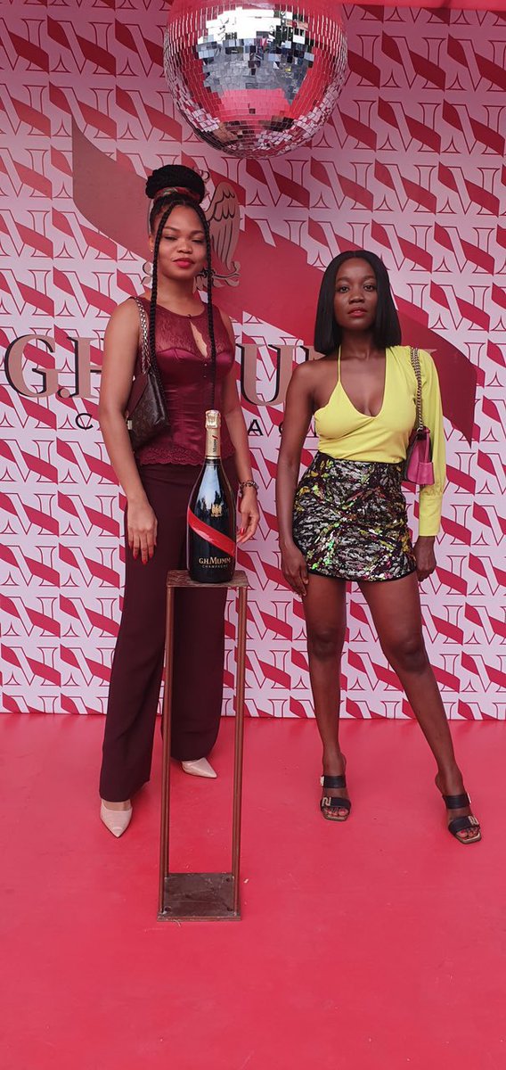 Ziggys_Studios's tweet photo. THE EDITORS MEET BRUNCH is a fashion and creative gathering featuring the top most fashion stakeholders in the West African  fashion industry.

#ghmumm #mummtoast #tembrunch23 https://t.co/Wge9ZZ0Uz7