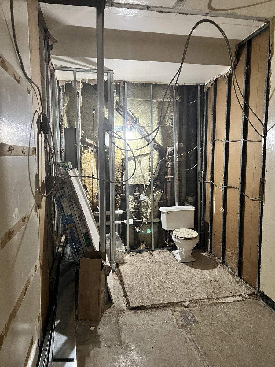 Sillyazzrn tweet media