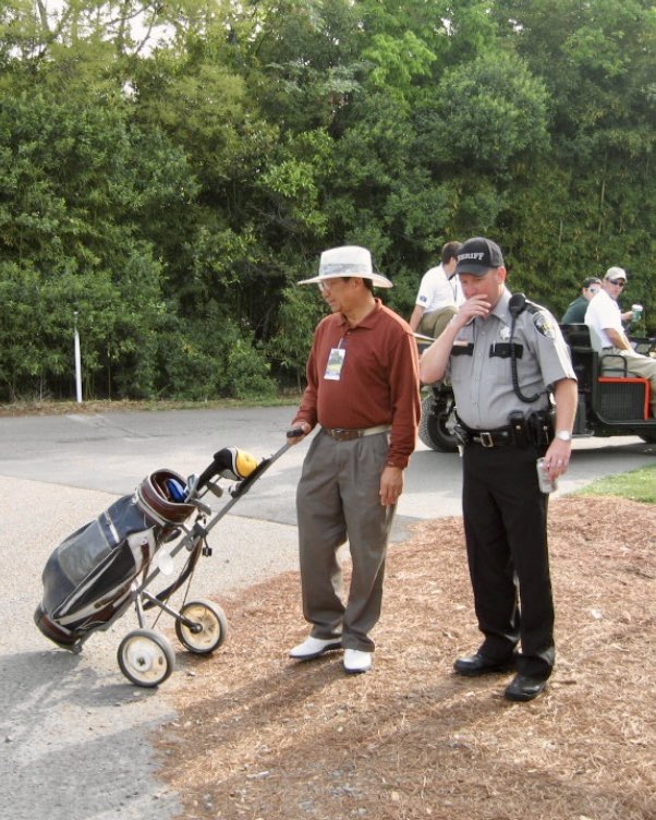 Some guy in 2007 showed up to Augusta National thinking that his practice round pass meant he could play. 😂

(📸: Thatsthatandchicken / Reddit)