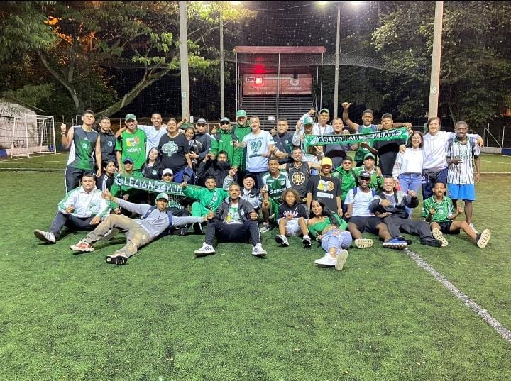 EscuadronNorte, LY,  Legendariasverdesy 
rebeldes,@FrenteRadical y a la hinchada en general, 
Por la Admiración hacia mi trabajo y al respaldo que siempre traté de darle al hincha, Entregando el 100% para representarlos de la mejor manera, Muchas gracias⚽