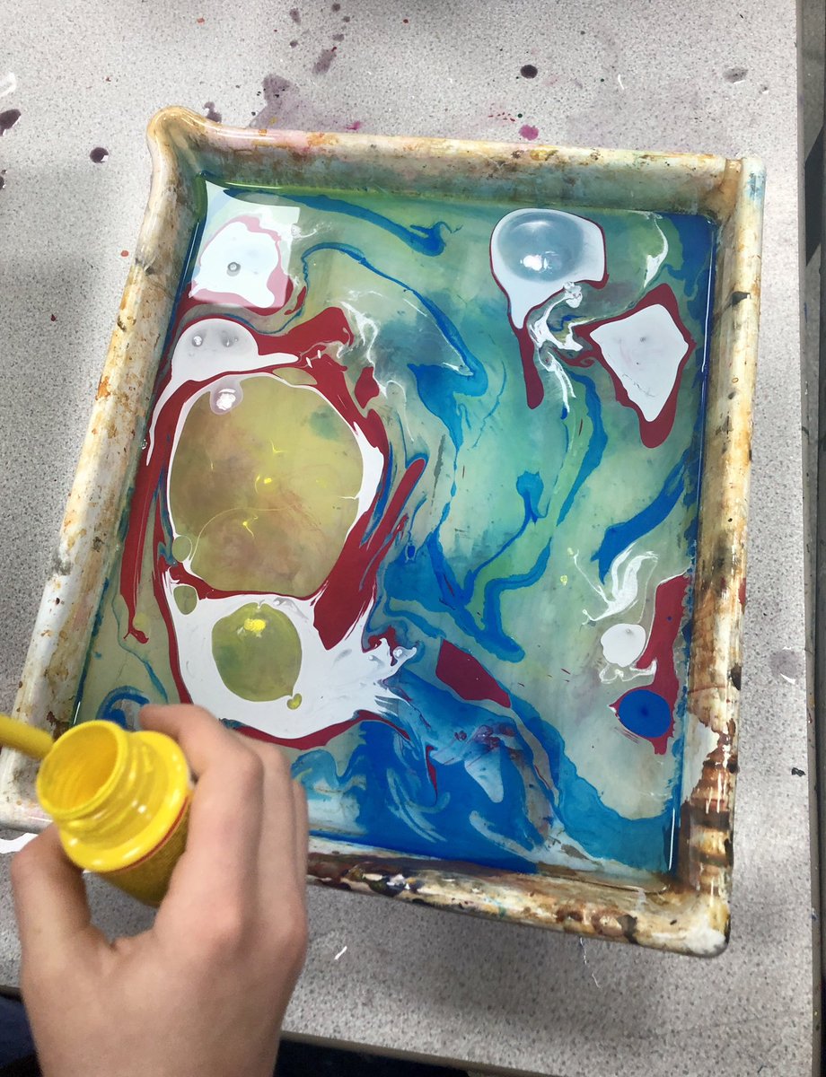 KGS_Art's tweet image. Marbling madness in today’s Art Club!
@KGS1561 #marbling