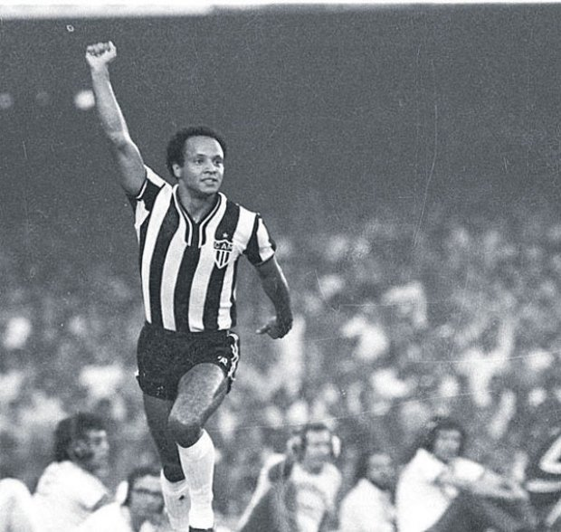 geglobo's tweet photo. Hojé é dia de Reinaldo! Ídolo do Atlético-MG completa 66 anos

Feliz aniversário, Rei do Galo! 👑⚫️⚪️ https://t.co/NgrcELJTZ2