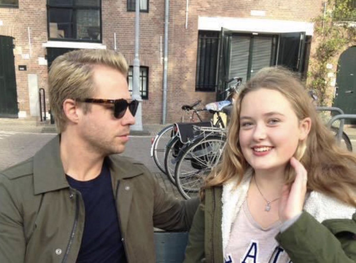 mgreetz's tweet photo. #Igone de Jongh heeft relatie met #ThijsRömer
verbroken. Ze heeft er best lang mee gewacht naar mijn idee. https://t.co/Gzv9fPCjGj