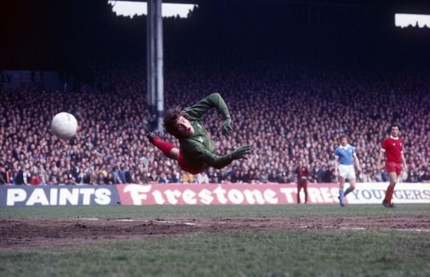 dalzieldory45's tweet photo. @petercrouch This guy! Ran close by Jennings and Banks.  Southall was quality too. Modern day keepers don’t compare. https://t.co/vhFXnvhzcF