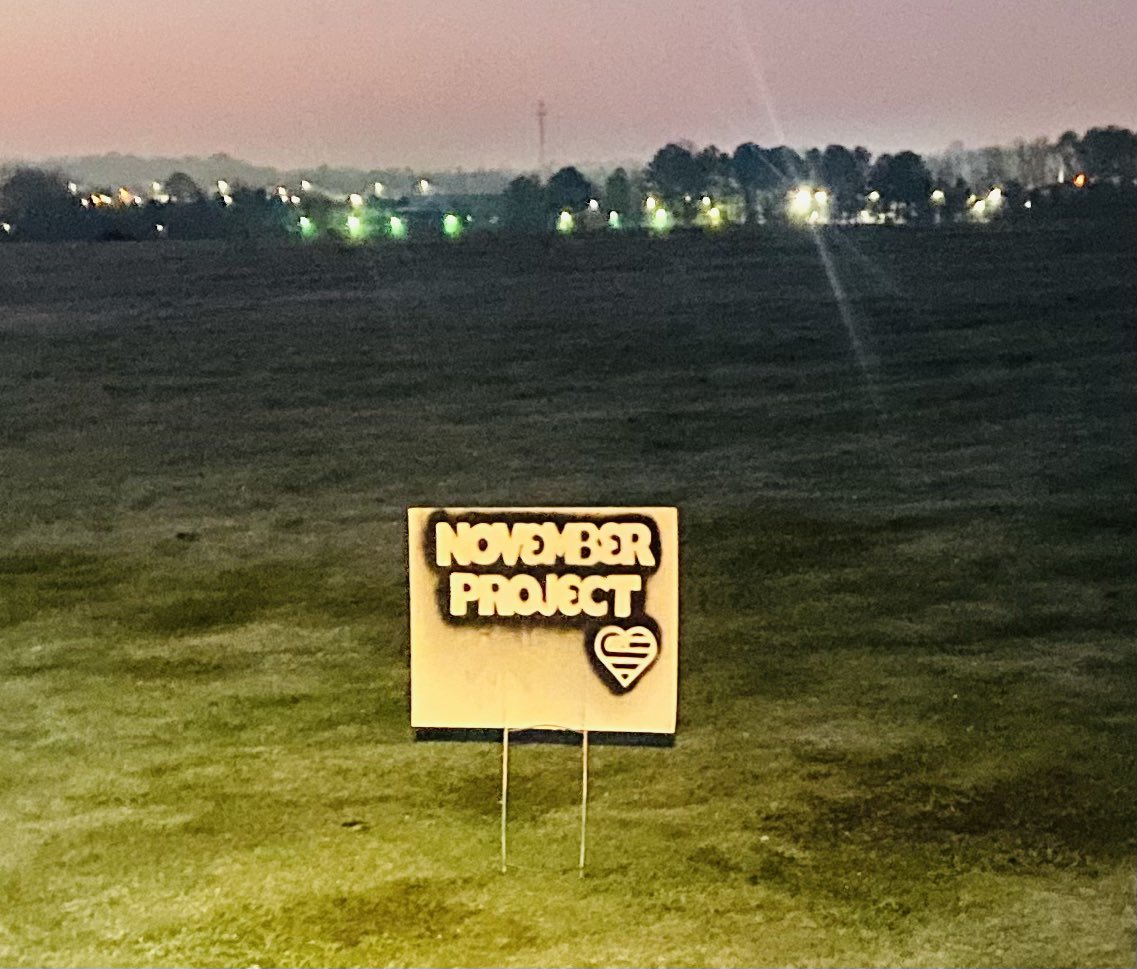 smokinscientist's tweet photo. Last year around this time, if you told me that I would do weekly group HIIT workouts in high 20 - low 30 F temps, I would have looked at you like you were crazy. Nothing is static.
.
#Nov_Pro_VaBeach #Nov_Project #novemberproject #morningworkout #hiit https://t.co/nfZnN9jvV3