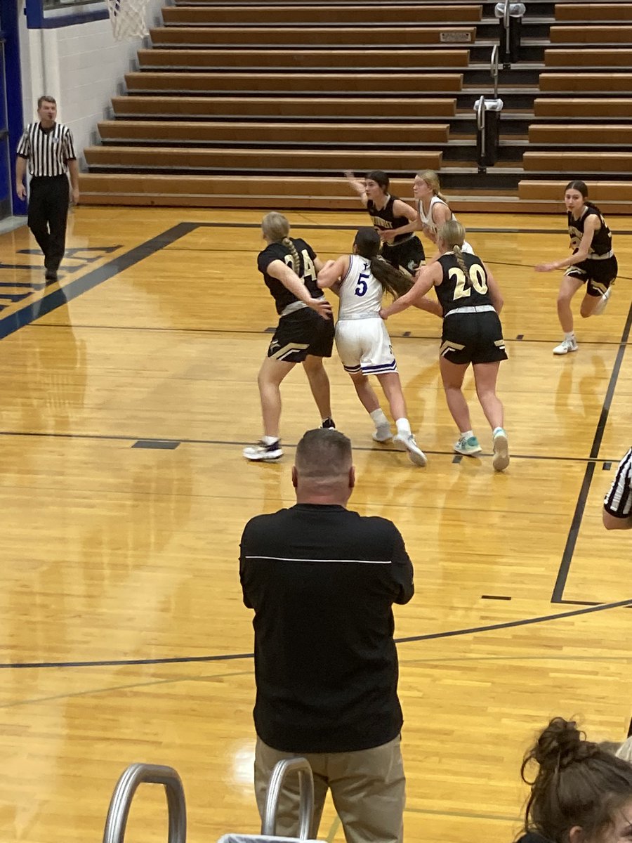 SSpiehs's tweet photo. 25 years in… next daughter up, doin’ her thing on the court. #ginwvikings @espiehs_26 #boxingout #JVminutes https://t.co/WEzb8bbgZu