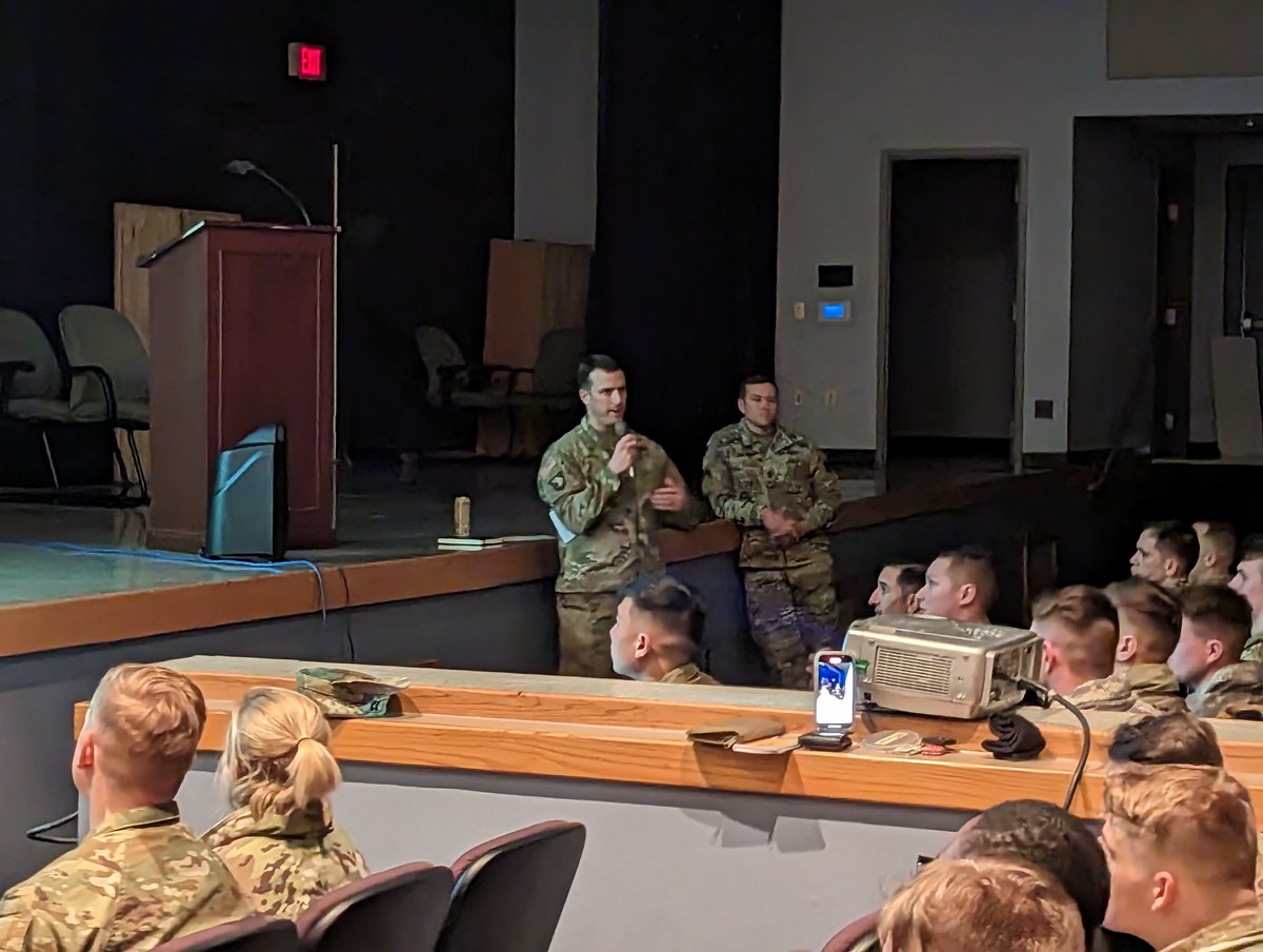Yesterday, 2-14 Infantry hosted a State of the Battalion for all Golden Dragon Soldiers.  Dragon 6 and Dragon 7 discussed past accomplishments and the upcoming training event at JRTC! #MountainTough #ROTL #skilledcompetency #courageandhonor #ClimbToGlory  #commando