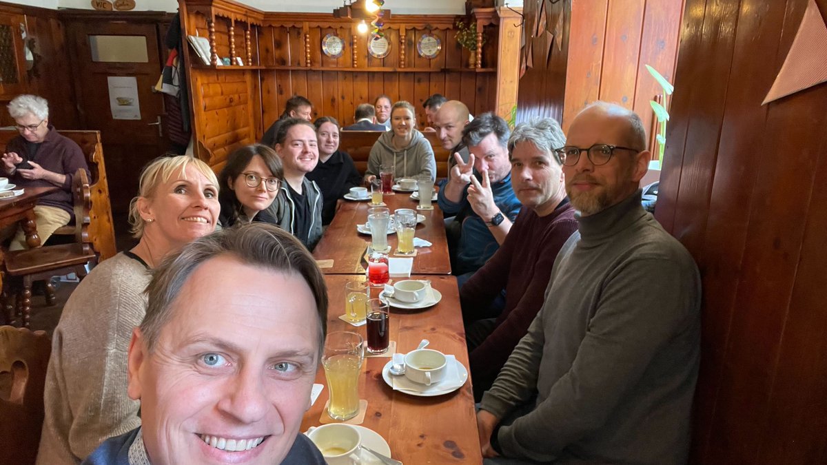 Ein #Geburtstag, zwei zum nachfeiern &amp; ein neues Jahr - auf jeden Fall genug Gründe für ein gemeinsames Mittagessen im #Team 😁