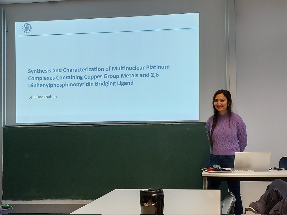 After a few weeks, we are back with our #akseminar in the Meyer group 🥳 

<a href="/Leilidadkhahan/">Leili</a> &amp; <a href="/SeissMax/">Max Seiss</a> first introduced their ⚡electrifying⚡ PhD project proposals, and afterwards Moritz showed us how to tackle CO2 activation 🌎