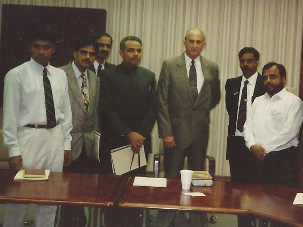 madhukishwar's tweet photo. Recognize the man in black suit?

None other than #HinduHridaySamrat during his Leadership Training &amp;Grooming Course in the US!

They sure catch them young!

He is one of their prized assets! 

Was US playing Noora Kushti when it pretended to deny him visa? https://t.co/I5egEjY3Xv