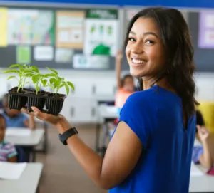 Growing Beyond Earth is a classroom-based science project operated in partnership with NASA, designed to advance research on growing plants in space. Tune in tomorrow, 1/12 at 5pm (English) or 7pm (Spanish) for an info session! buff.ly/3it3bTa
#MSGCNASA #WeareNASAMI