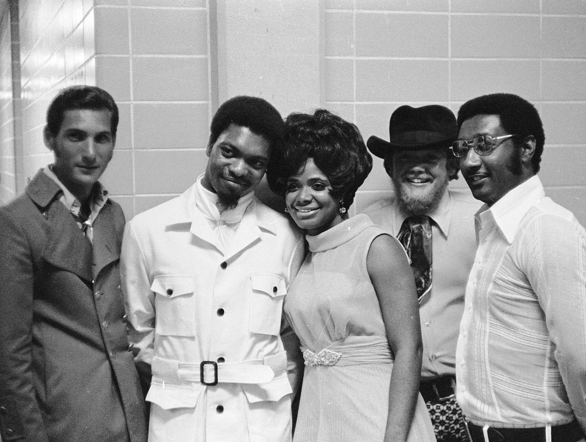Legendary photo with legendary people! A quick snap of Booker T. & the M.G.'s with our Queen of Memphis Soul, Carla Thomas, backstage at the Mid-South Coliseum. 

#bookertandthemgs #carlathomas #queenofmemphissoul #memphissoul #memphishistory #midsouthcoliseum