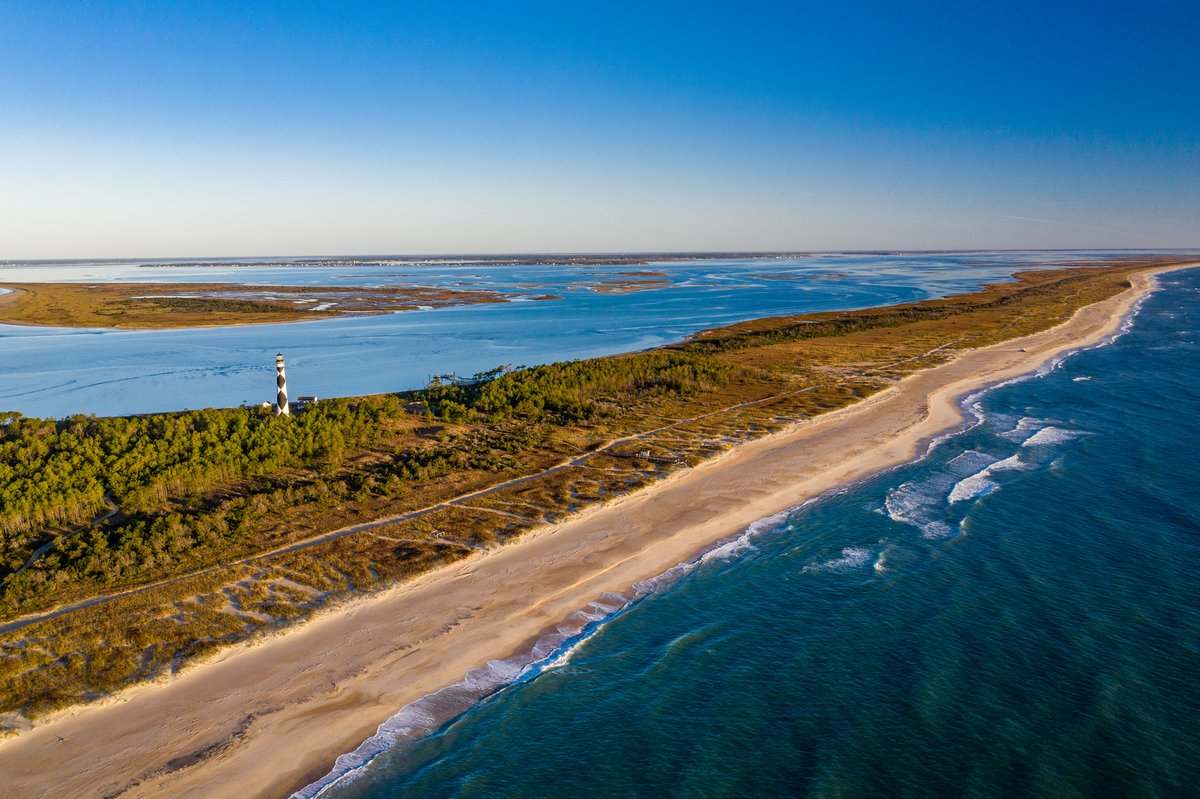 This dreamy photo proves the Crystal Coast is heaven on earth. Double-tap if you agree! 🌊