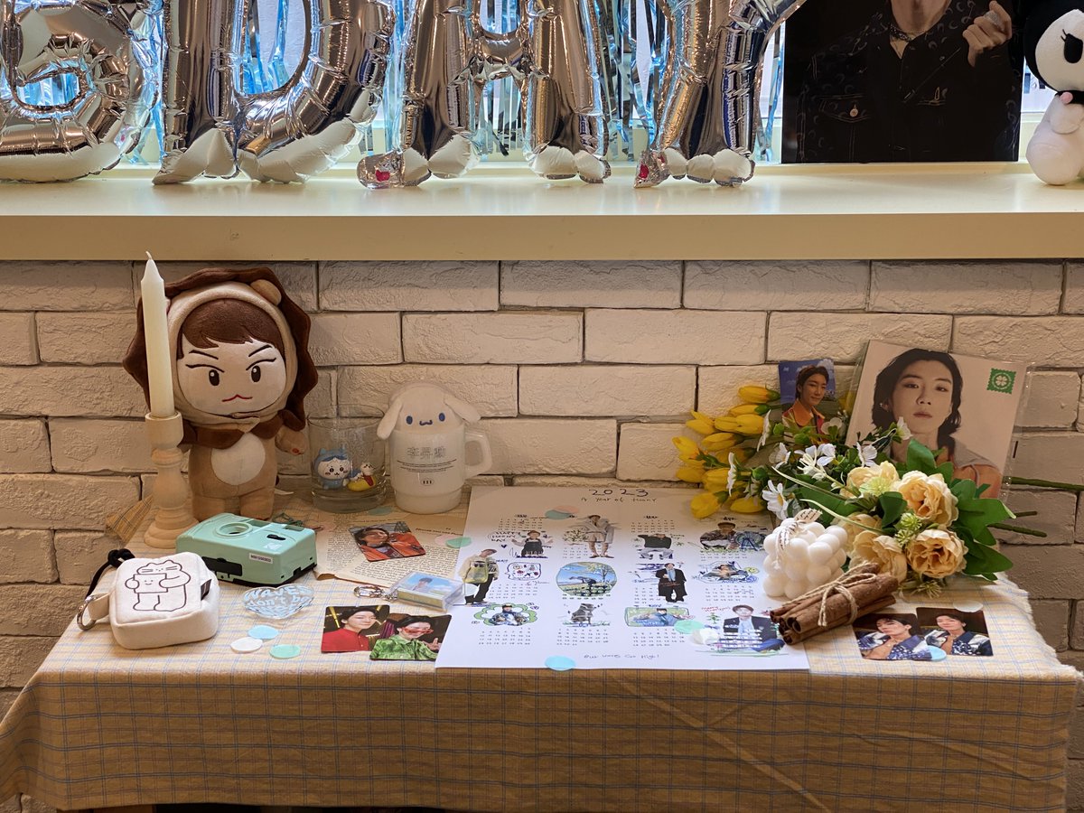 zndnfdl's tweet photo. 준회랑 같이 승훈군 생일카페에 다녀왔어요
(세번째 사진 주목, )
10년 전부터 우리는 가족이니까 ... 🫂
생일카페와 프레임 모두 잘 즐겼습니다🤞🏻
#이게_후니데이야_Celebrate
#이모티콘_전송_ㅊㅊ https://t.co/3s6xD5NMPd