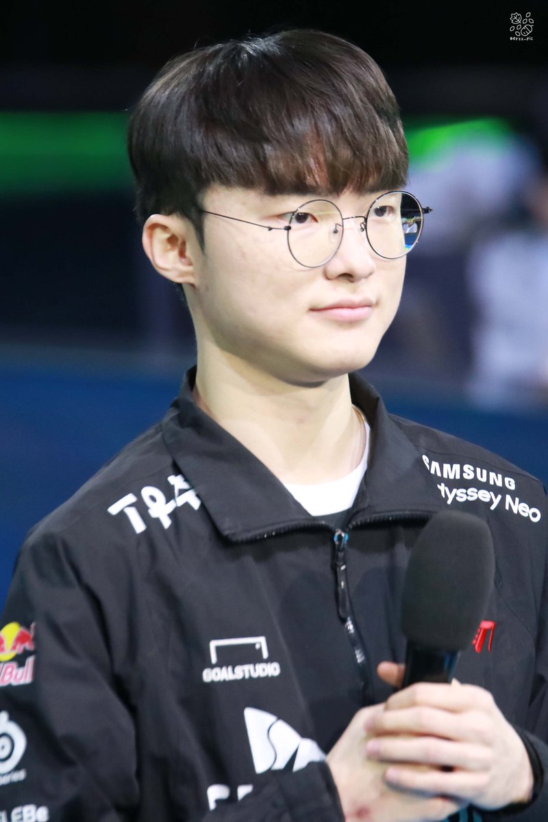 Berzz_pic's tweet photo. 230110 2023 LCK 킥오프 #TeamFaker #Faker #페이커 #이상혁 https://t.co/DGZ09E8eeq