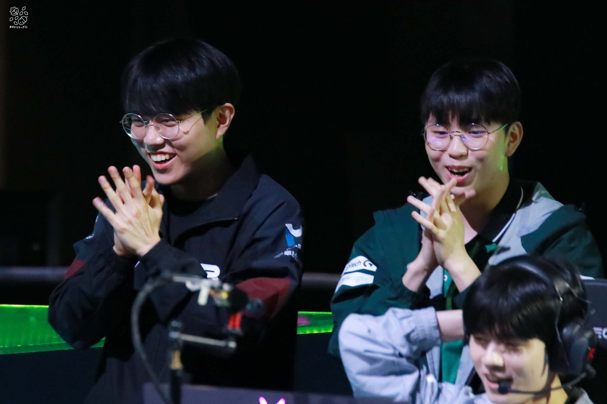 Berzz_pic's tweet photo. 230110 2023 LCK 킥오프 #TeamDeft #Cuzz #Morgan #커즈 #모건 #문우찬 #박루한 https://t.co/ggHPQ4de4q