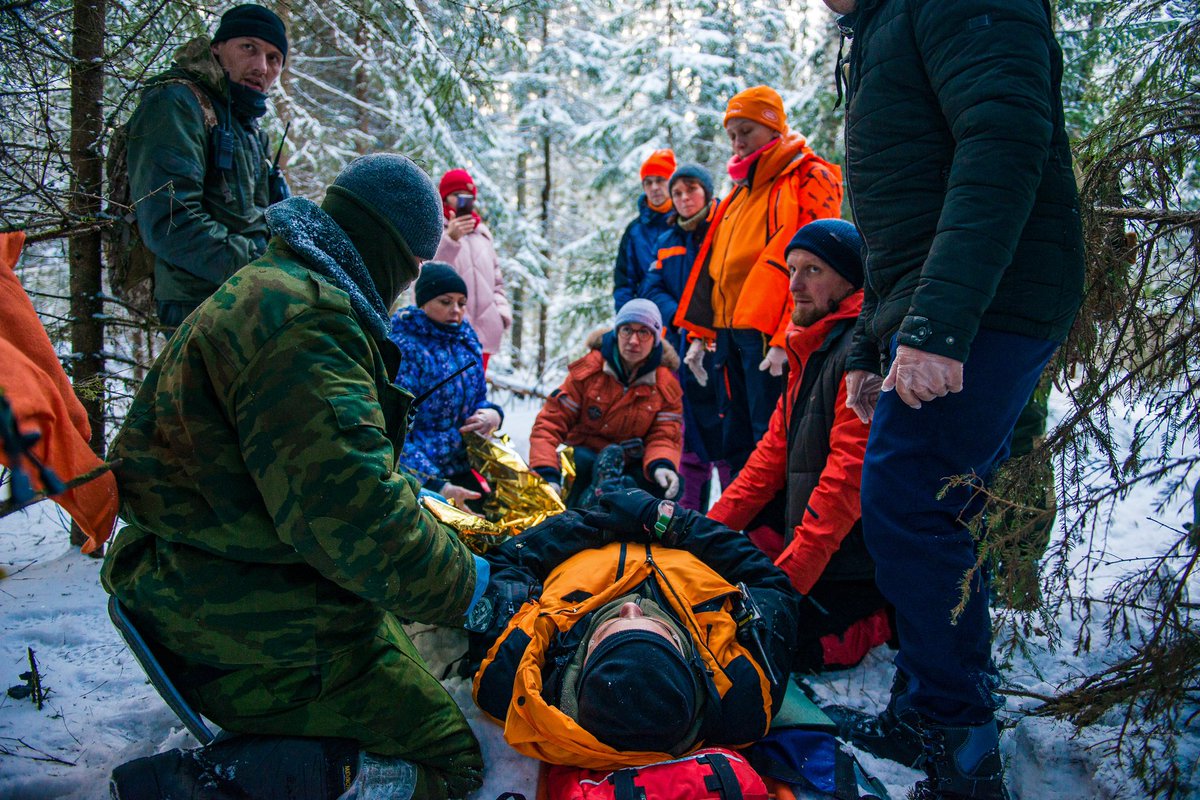 Новый год начался традиционными зимними учениями поисково-спасательного отряда «LizaAlert». В них приняла участие команда ЦФНБ «Рикон»… 
vk.com/wall-154093744…

#перваяпомощь #курсыпервойпомощи #обучениепервойпомощи #firstaid #цфнбрикон #ученияЛизаАлерт #зимниеучения #ЛизаАлерт