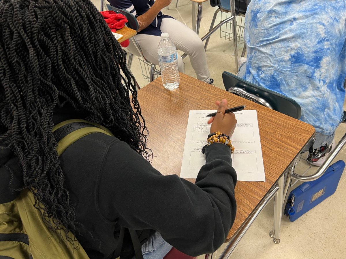 THS_Academics's tweet photo. Caught in the Wild! Mr. Clay was caught using strategies learned from Temple YOUniversity. #penciltopaper #thinkaloud #TISDYOU https://t.co/xOUqvcYnPr