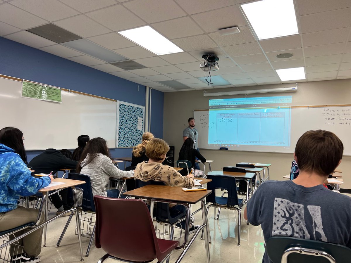 THS_Academics's tweet photo. Caught in the Wild! Mr. Clay was caught using strategies learned from Temple YOUniversity. #penciltopaper #thinkaloud #TISDYOU https://t.co/xOUqvcYnPr