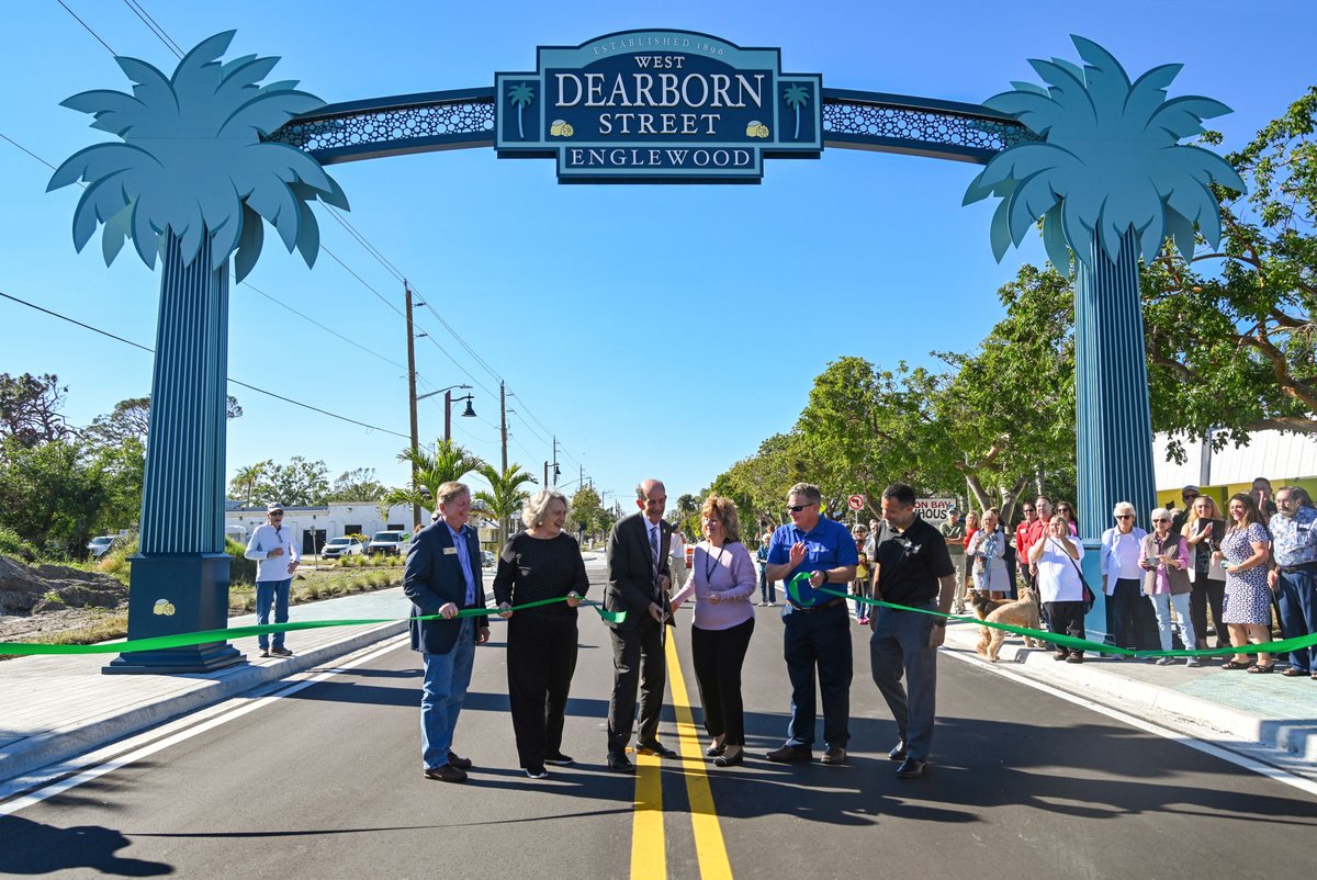 Yesterday, #SRQCounty held a ribbon-cutting ceremony for the W. Dearborn Street Improvement Project. This included new pedestrian crosswalks, LED lighting, upgrades to sidewalks and wayfinding signage, asphalt resurfacing &amp; addition of comfort stations &amp; shade structures.