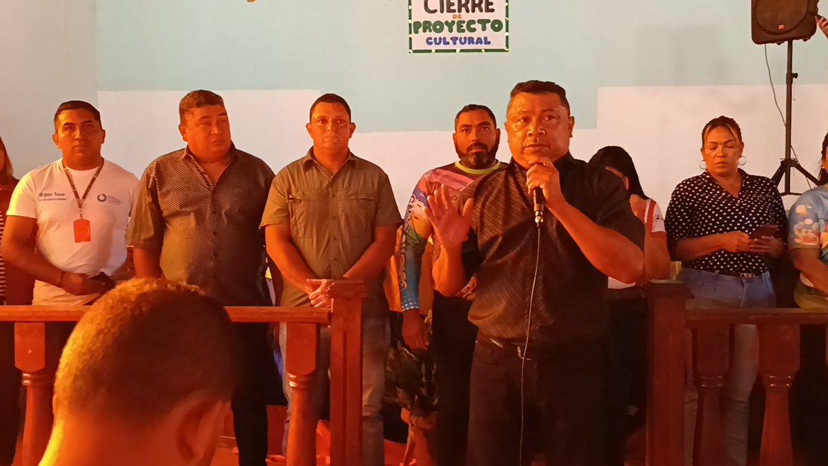 CDCEGuarico's tweet photo. #AlMomento Palabras del MSc. @RiveroJilberto2 , A/Ú Educación, al personal docente, administrativo y obrero de @ZEGuarico, y Supervisores y Directores de la @RedCircuital1 del Mcpio. Roscio.
@NicolasMaduro
@MPPEDUCACION
@_LaAvanzadora
@Gob_Guarico
@josemvasquez
#PatriaPróspera https://t.co/LqauCtk36L