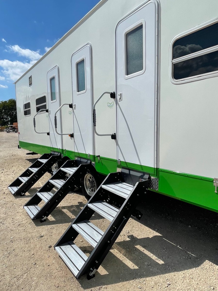 FilmFleet's tweet photo. Meet 633!  Our just remodeled Office / AD Trailer featuring new LVP flooring, upgraded lighting, new pinch-free entry stairs and fresh exterior updates.  Comfortably seats ten.  In the spirit of the new year…old trailers should not be forgotten – just renewed! https://t.co/Tex11yjpqJ