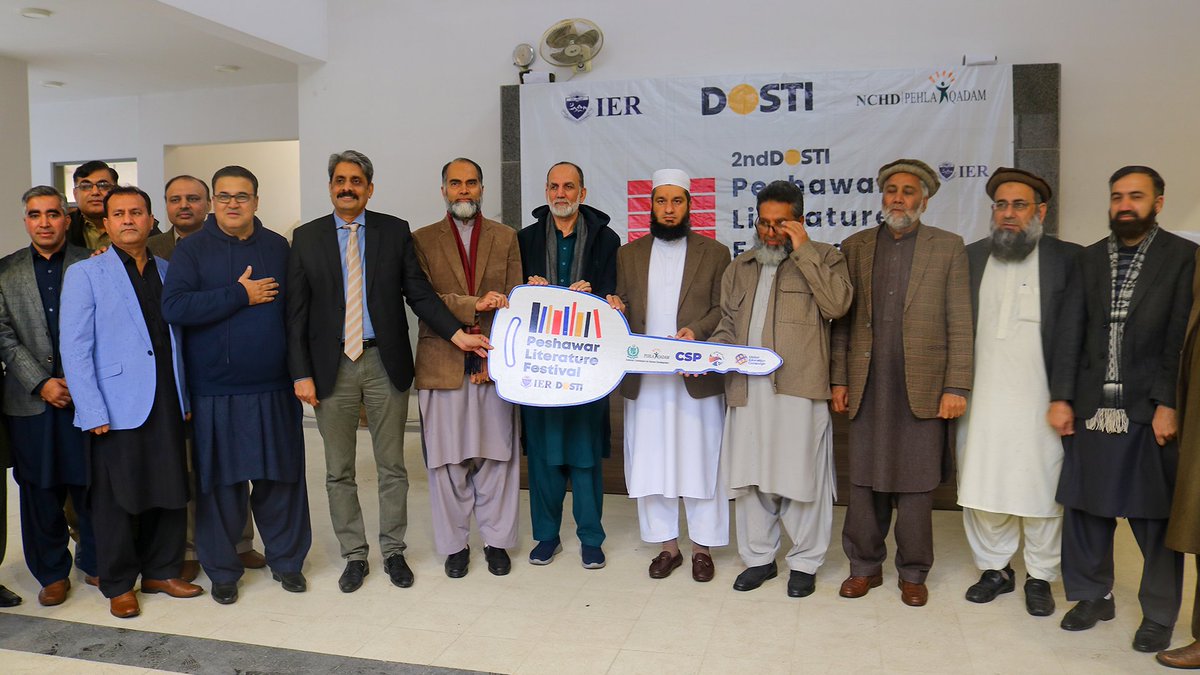 peshawarfest's tweet photo. Mayor Peshawar, Haji Zubair Ali, hands over the keys of the 2nd #Peshawar #Literature #Festival to the Organizers (IER, NCHD &amp; Dosti ) at a ceremony held at IER, University of Peshawar today.  More to come… Stay Tuned
#PeshawarFest #2PLF #PLF2023 #PeshawarForever #VolunteersIER https://t.co/rQOd3QwZSJ