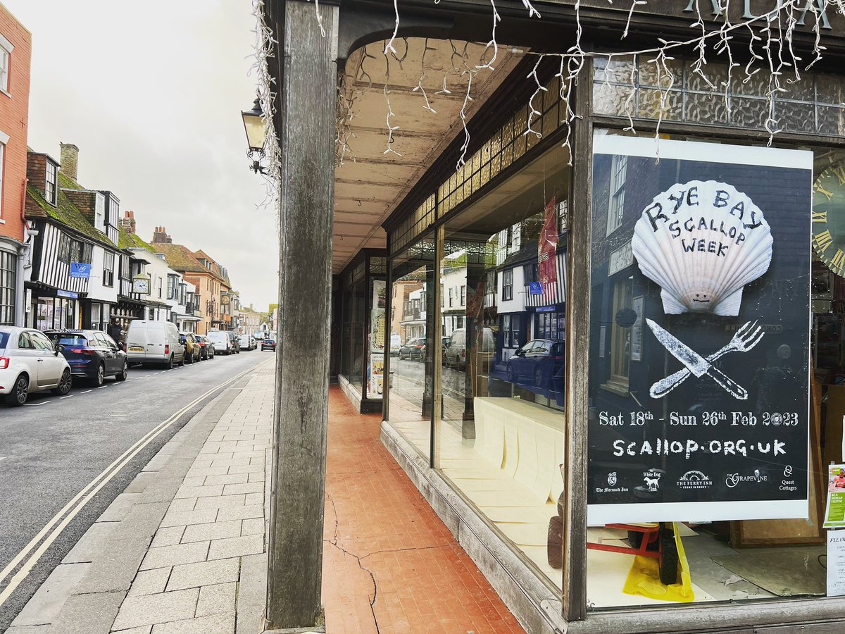 Thanks to Adams for the MASSIVE poster 😂

If you’re a restaurant and you’ve not joined in yet, get on the website double lively … !

scallop.org.uk/product/contri…

#ryebayscallopweek #scallop #scallops #rye