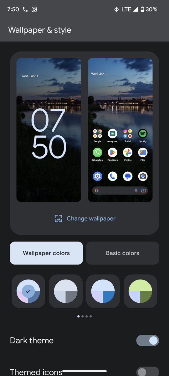 DakshitShah's tweet photo. @kcoolsbye Pixel 7 mein toh hai with Android 13 🥺🥺 https://t.co/2tYDEA6eag