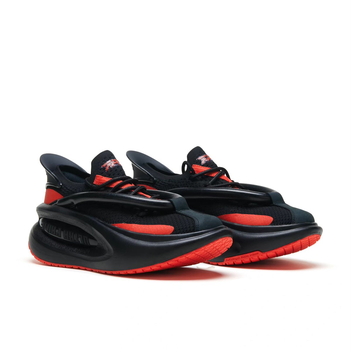cutebchu's tweet photo. The new sneaker of LPL X Lining https://t.co/gxyJD9gFEk