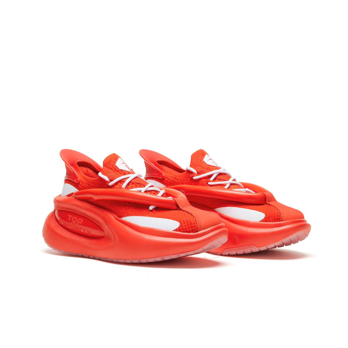 cutebchu's tweet photo. The new sneaker of LPL X Lining https://t.co/gxyJD9gFEk