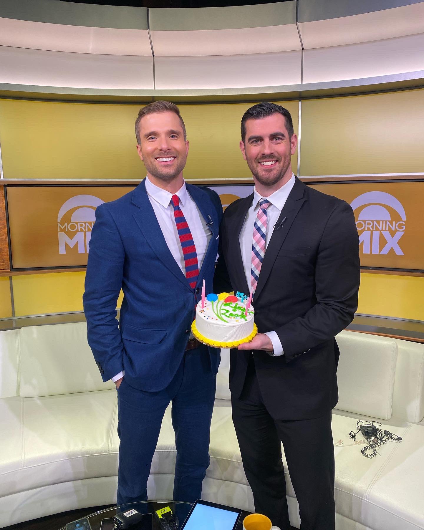 Dknwho Left Wbz Weather Team 12 - w51oblf