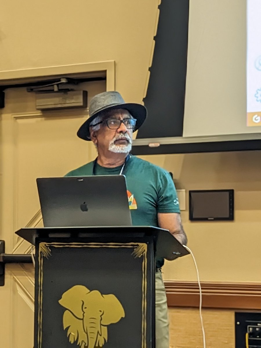 mgrygles's tweet image. Here comes @ragss slaying the #appdev complexity 🐉 with #AstraDB #ApacheCassandra #Kubernetes #Quarkus #DataStax Join him in Salon D at #CodeMash!!